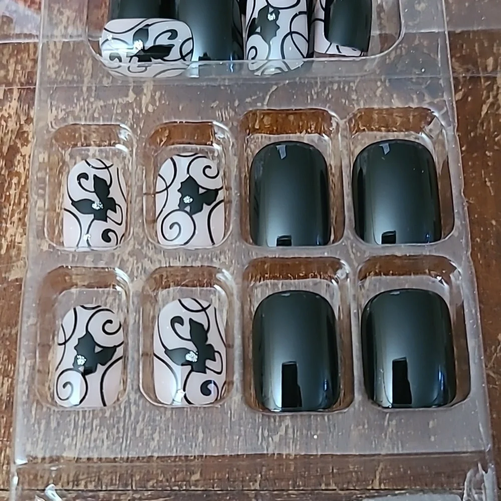 2/$16 Black Butterfly Glitter Press On Nails